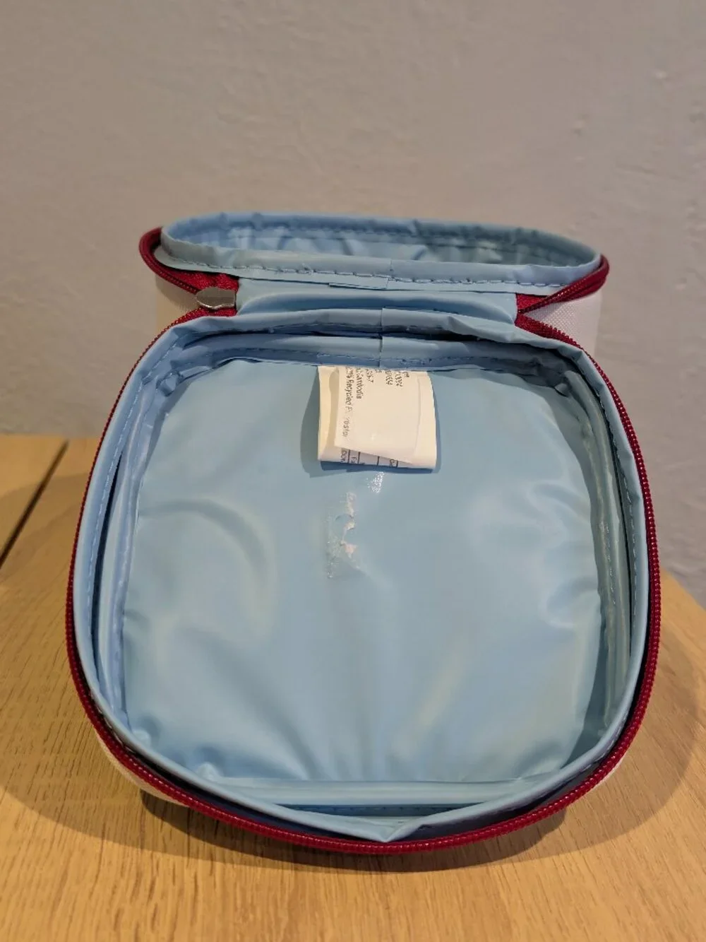 NWOT Embark Upright Lunch Bag - Cream & Navy Blue